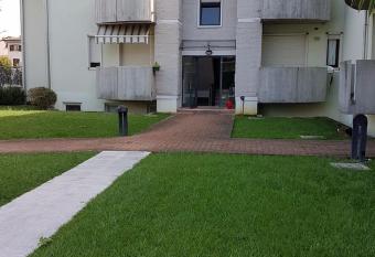 Residenza Annalisa has Balcony rooms