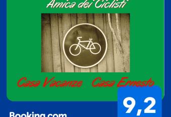 Casa Ernesto-AMICA DEI CICLISTI allows 18 year olds to book a room