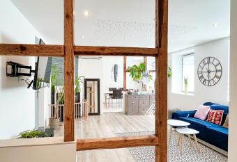 Le 13 - 3min de Colmar Centre has Balcony rooms