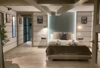 Villa Palma has Balcony rooms