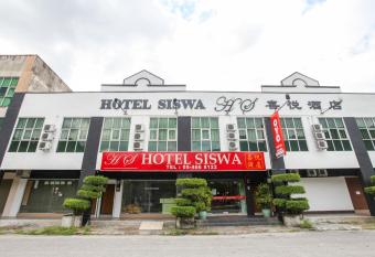 OYO 89539 Hotel Siswa allows 18 year olds to book a room