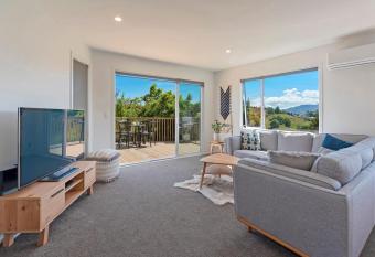 Tipi Haere has Balcony rooms