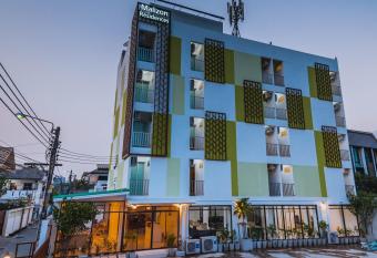 Malizon Hotel and Residences has Balcony rooms