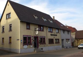 Hotel Kraichgauidylle allows 18 year olds to book a room