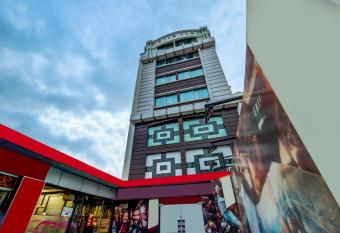 OYO Hotel Park Street allows 18 year olds to book a room