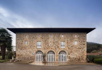 EtxeAundi Hotel Boutique allows 18 year olds to book a room