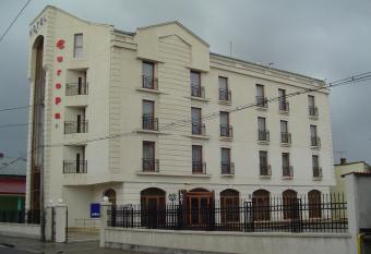 Hotel Europa has Balcony rooms