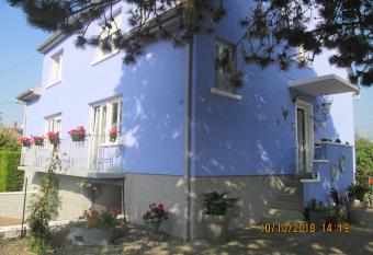 G  te du Coq has Balcony rooms