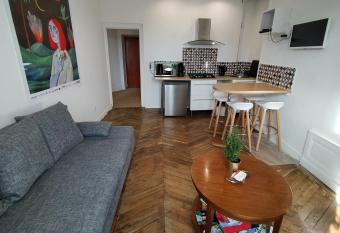 Appartement cosy Parvis Gare has Balcony rooms