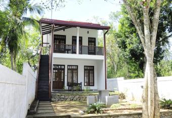 AMOUR AT TURTLE BEACH has Balcony rooms
