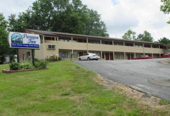 Paragon Inn Hillsboro allows 18 year olds to book a room