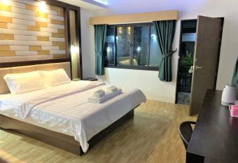 Thalang resort allows 18 year olds to book a room