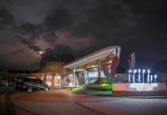 Hotel Neo+ Green Savana Sentul City has Balcony rooms