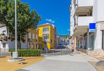 CENTAR A. Ma  urani  a 1 Novi vinodolski has Balcony rooms