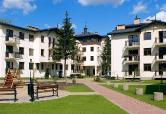 Apartament Sopot has rooms with a private hot tub