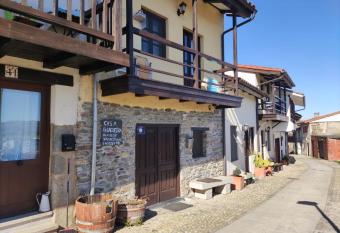 Falagueira allows 18 year olds to book a room