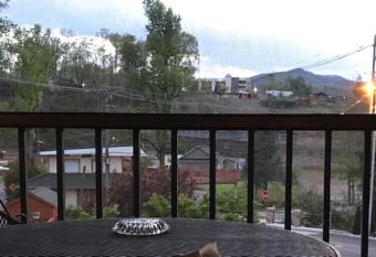 Spacious Downtown Condo Walking distance to Downtown Gatlinburg Sleeps 6 guests has Balcony rooms