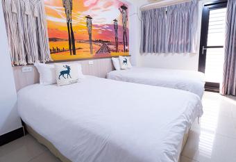 Jin Da Paint B&B allows 18 year olds to book a room