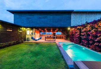 Urban Villa - Joshua District allows 18 year olds to book a room