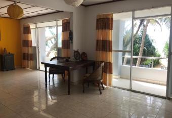 Marigold Beach House has Balcony rooms