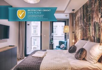 RAJSKA 3 by PI Apartments has Balcony rooms