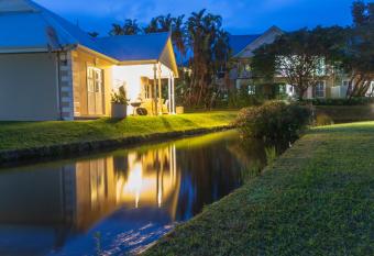 Caribbean Estates 03 on Coconut Grove allows 18 year olds to book a room