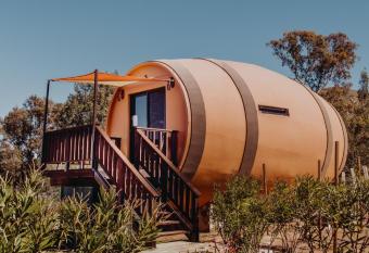 Finca el Mirador allows 18 year olds to book a room