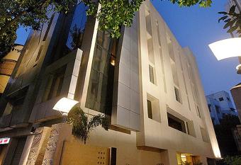 Hotel Metropole has Balcony rooms