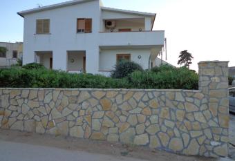 La casetta allows 18 year olds to book a room