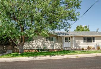 Sweet Bedroom Nook allows 18 year olds to book a room