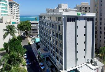 Holiday Inn Express San Juan Condado, an IHG Hotel allows 18 year olds to book a room