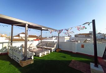 Vivian s Guest House allows 18 year olds to book a room