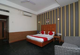 OYO One Hotel allows 18 year olds to book a room