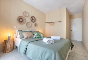 Puerto Seaside Rooms has Balcony rooms