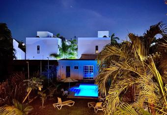 Cancun-Soho allows 18 year olds to book a room