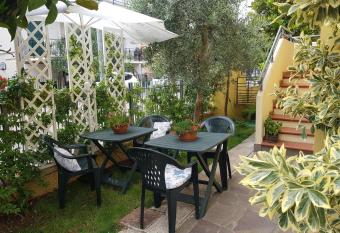 Casa LorEn has Balcony rooms