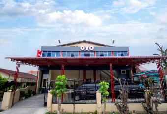 SUPER OYO 356 Titipapan Residence allows 18 year olds to book a room