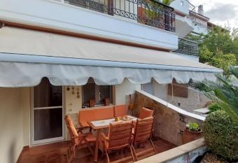 Siviri_Inn has Balcony rooms