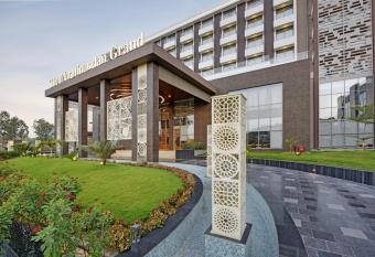 The Marutinandan Grand, Nathdwara has Balcony rooms