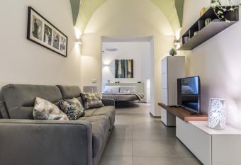 Elle Suite allows 18 year olds to book a room