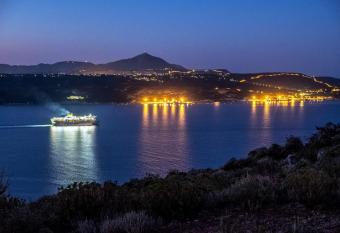 Margarita Apt - Amazing Relaxing View allows 18 year olds to book a room