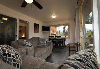 2 King Bedrooms each with full bath, Amazing Views! has Balcony rooms