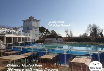 Lazy Bear, 25 Arne View allows 18 year olds to book a room