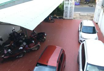 kh  ch s   n s  n h    has Balcony rooms