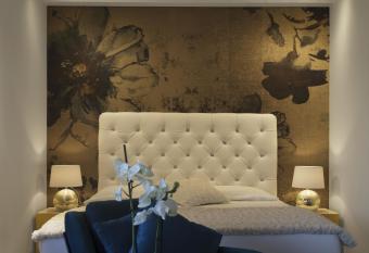 TiAMo Modern Design Guest House has Balcony rooms