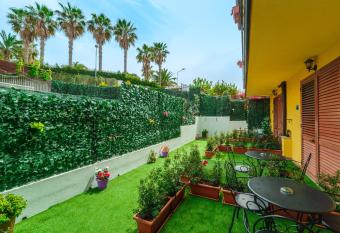 Sicily in Love - Rooms & Breakfast allows 18 year olds to book a room