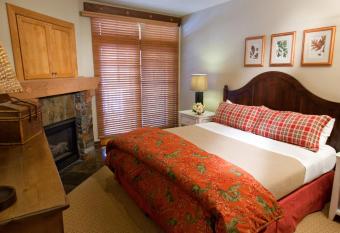 Raintree's The Miners Club Park City has rooms with a private hot tub