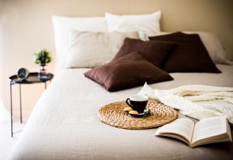 Fabr   171 has Balcony rooms