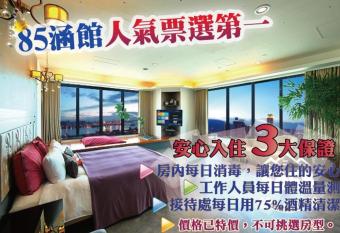 85 Hanguan Guest House allows 18 year olds to book a room