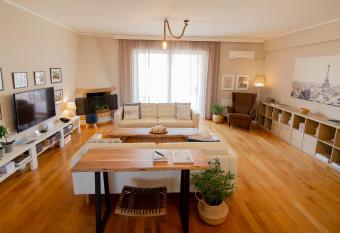 Athens Airport Lodge allows 18 year olds to book a room